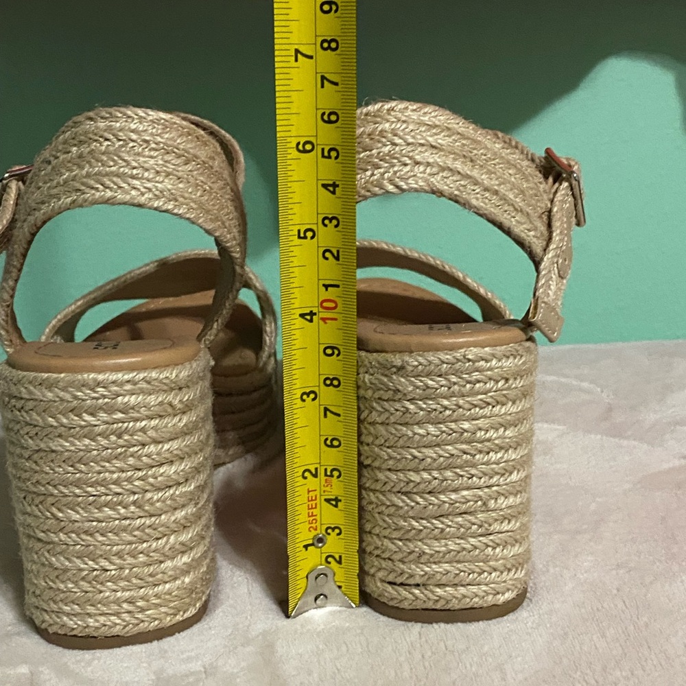 Tan platform sandal - Picture 4 of 6